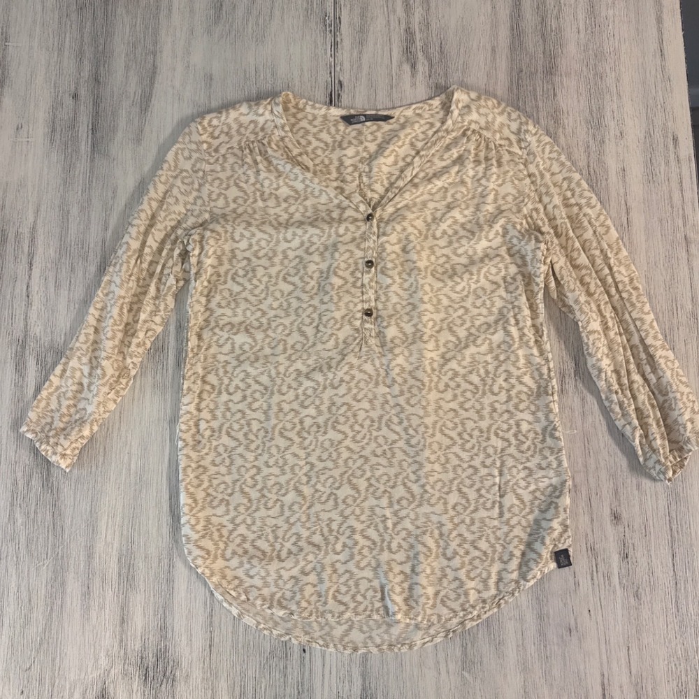 The North Face Womens XS Henley Blouse Tan Ikat Print 3/4 Sleeve Viscose Top